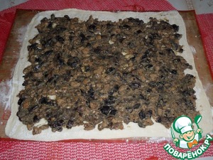 Слойки "Завитушки" с курицей и грибами Слойки "Завитушки" с курицей и грибами