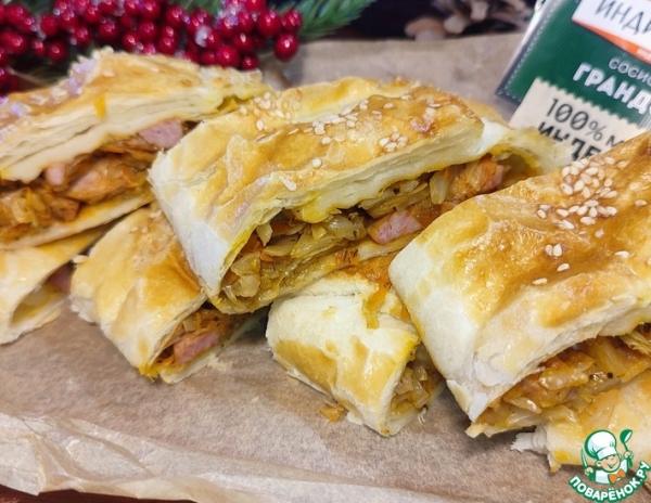 Рулет с капустой и сосисками Рулет с капустой и сосисками