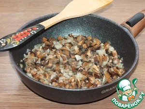 Дрожжевые пирожки с грибной начинкой