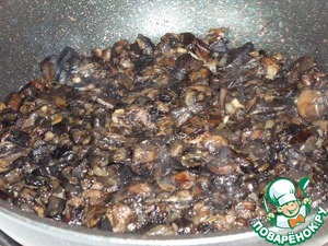 Слойки "Завитушки" с курицей и грибами Слойки "Завитушки" с курицей и грибами