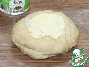 Дрожжевые пирожки с грибной начинкой