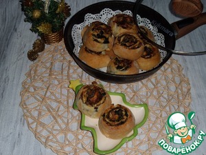 Слойки "Завитушки" с курицей и грибами Слойки "Завитушки" с курицей и грибами