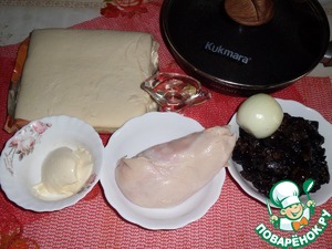 Слойки "Завитушки" с курицей и грибами Слойки "Завитушки" с курицей и грибами