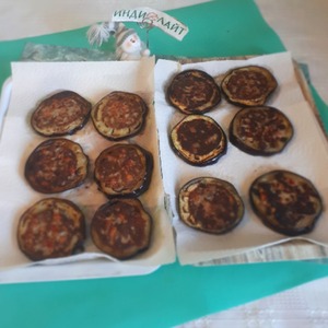 Баклажановые кольца фаршированные индейкой и овощами Баклажановые кольца фаршированные индейкой и овощами