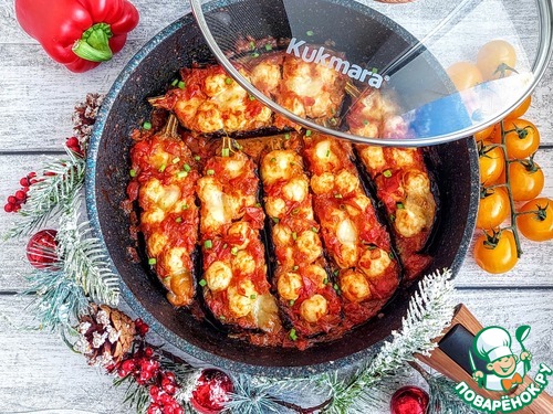 Баклажаны с куриными шариками в соусе