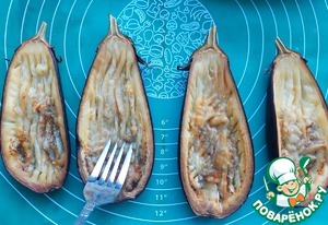 Баклажаны с куриными шариками в соусе