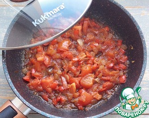 Баклажаны с куриными шариками в соусе