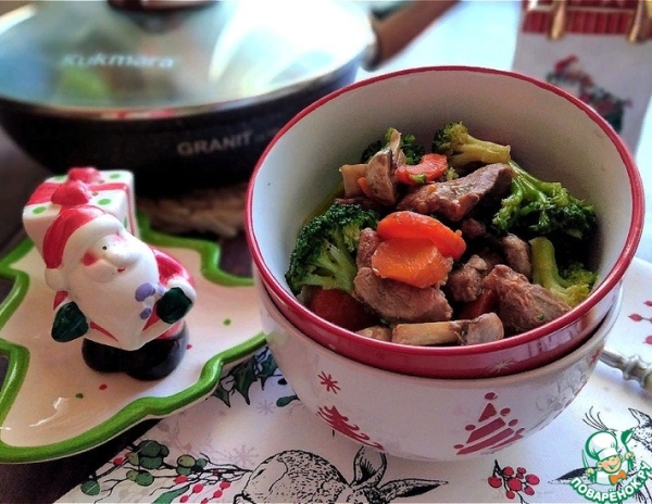 Баранина, тушёная с грибами и овощами Баранина, тушёная с грибами и овощами