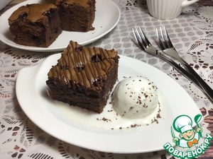 Брауни с чёрной смородиной