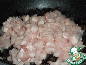 Слойки "Завитушки" с курицей и грибами Слойки "Завитушки" с курицей и грибами