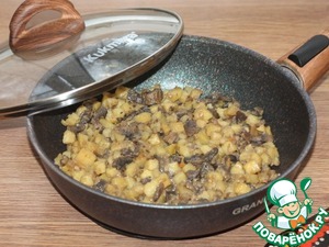 Дрожжевые пирожки с грибной начинкой