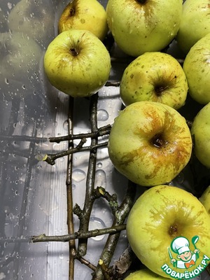 Яблоки мочёные. Ничего лишнего