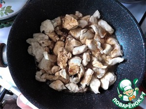 Курица с рисовой лапшой и овощами Курица с рисовой лапшой и овощами