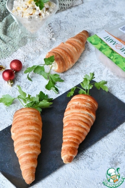 Новогодние морковки с салатом