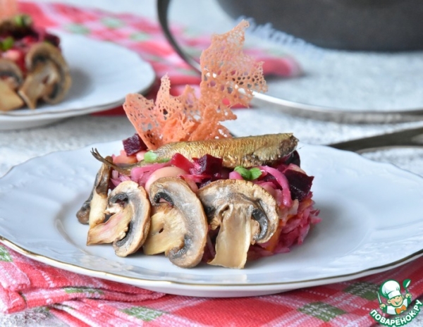 Новогодний винегрет с шпротами