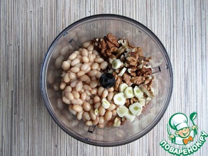 Паштет "Лобио" на ржаных хлебцах Паштет "Лобио" на ржаных хлебцах