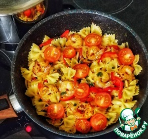 Паста с морепродуктами в цитрусовом соусе