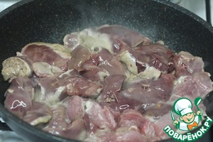 Печеночный паштет с пикантным соусом, праздничный