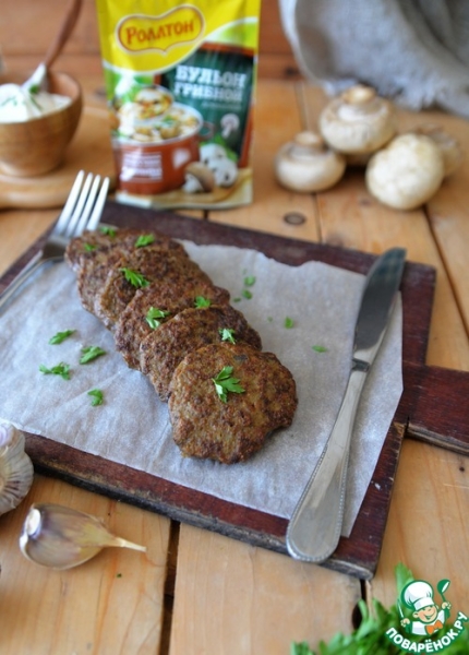 Печёночные оладьи с шампиньонами