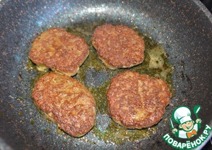 Печёночные оладьи с шампиньонами