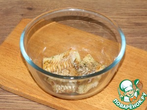 Рыбный паштет с овощами и брусникой