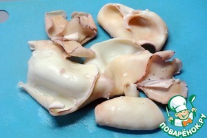 Салат из кальмаров с сыром и чесноком Салат из кальмаров с сыром и чесноком