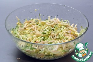 Салат из кальмаров с сыром и чесноком Салат из кальмаров с сыром и чесноком