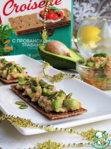 Салат из семги и авокадо