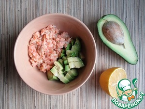 Салат из семги и авокадо