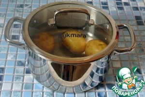 Салат картофельный с орехами