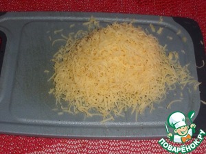 Салат с овощами, бужениной и сыром