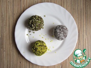 Шоколадные пирожные "Новогодние шары"