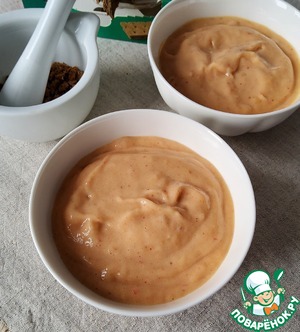 Смузи-боул с манго, клубникой и хлебцами Смузи-боул с манго, клубникой и хлебцами