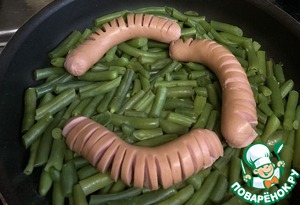 Сосиски с горчицей и стручковой фасолью Сосиски с горчицей и стручковой фасолью