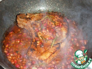 Свинина с гранатом и розмарином