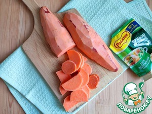 Тушеный батат с уткой и чесноком