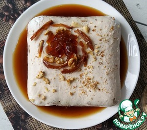 Творожный десерт с финиками и бананом Творожный десерт с финиками и бананом