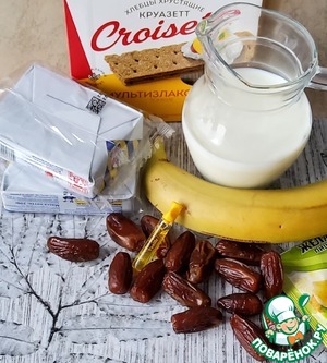 Творожный десерт с финиками и бананом Творожный десерт с финиками и бананом