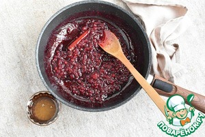 Утиная грудка с брусничным соусом Утиная грудка с брусничным соусом