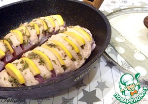 Утиные грудки с айвой под клюквенным соусом Утиные грудки с айвой под клюквенным соусом