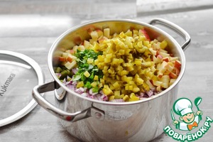 Вегетарианский "Оливье" со стручковой фасолью