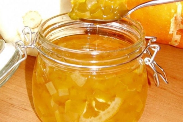 Янтарное варенье из кабачков с апельсинами и лимоном Янтарное варенье из кабачков с апельсинами и лимоном
