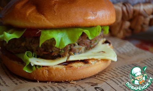 Бургер "Макси-острый" с говяжьей котлетой Бургер "Макси-острый" с говяжьей котлетой