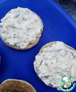 Чизбургер с "рваной" курицей-гриль Чизбургер с "рваной" курицей-гриль