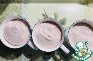 Десерт из гранатового компота с манкой