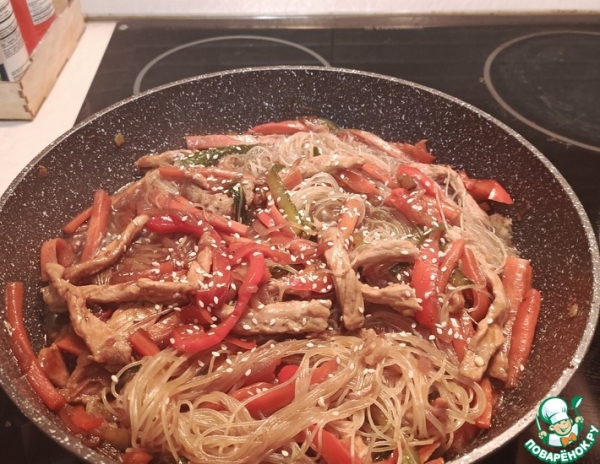 Фунчоза со свининой под соусом терияки