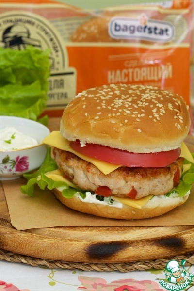 Гамбургер по мотивам "Паприкаш" Гамбургер по мотивам "Паприкаш"