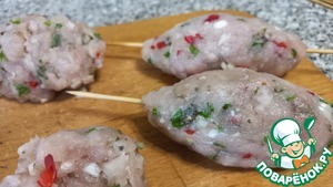 Котлеты из индейки на шпажках в духовке