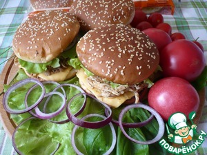Куриный бургер с булочками "Багерстат" Куриный бургер с булочками "Багерстат"