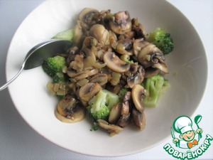 Салат из брокколи с шампиньонами Салат из брокколи с шампиньонами